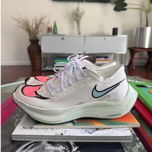 Nike Air ZoomX Vaporfly Next% Hyper Jade Crimson